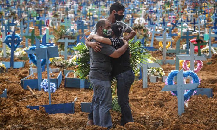 COVID-19's global death toll tops 5 million in under 2 years