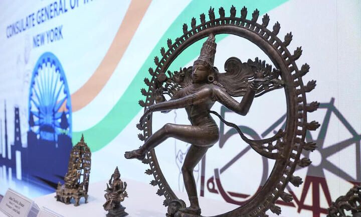 US Returns 248 Antiquities Valued At $15 Million To India